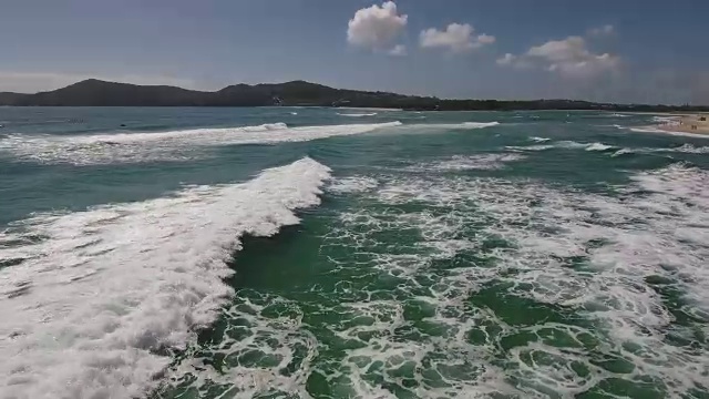 飞越海滩视频素材