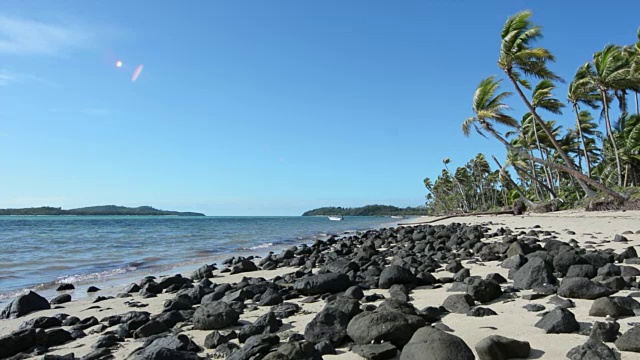 斐济野生海滩的风景视频素材