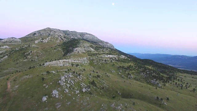 迪纳拉山的森林高地视频素材