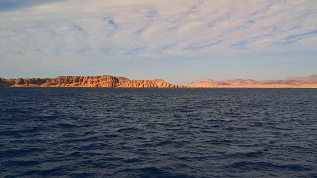 位于埃及西奈半岛海岸的山丘视频素材