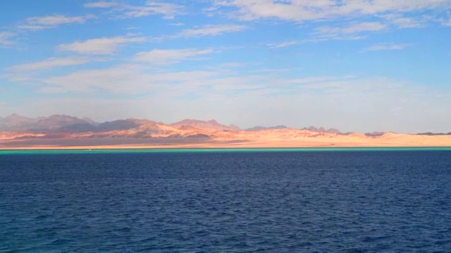 埃及西奈半岛荒芜的海岸线视频素材