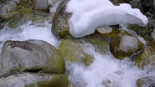 山区河流的石头视频素材