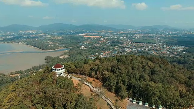 泰国南部普吉岛的khao khad观点鸟瞰图视频素材