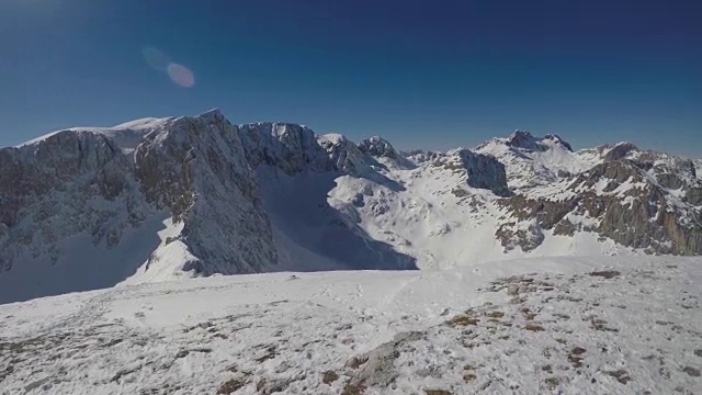 黑山Zabljak滑雪胜地的山顶视频下载