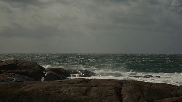 波涛汹涌的海面视频素材