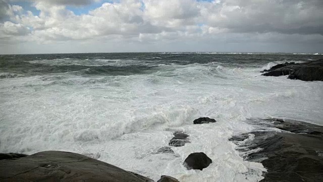 波涛汹涌的海面视频素材