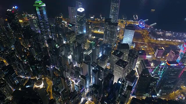 中国夜照亮香港市区海湾航拍全景4k视频素材