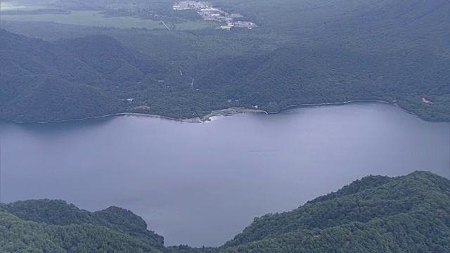 AERIAL，日本枥木县中禅寺湖Shobugahama视频素材