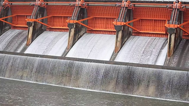 泰国南邦王河基洛姆水电站的溢洪道视频素材