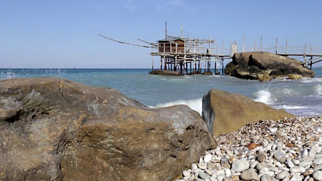 蓬塔Aderici。在意大利的Trabocchi海岸。视频素材