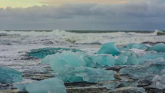 冰岛的冰川泻湖视频素材