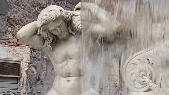 卡塔尼亚，fontana del fiume Amenano视频素材