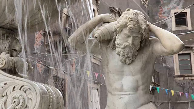 卡塔尼亚，fontana del fiume Amenano视频素材