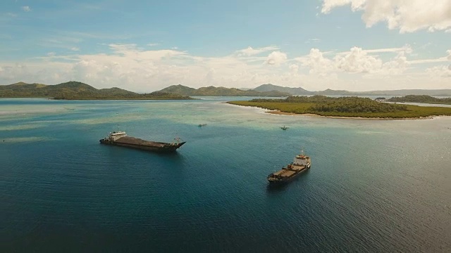 海上空运货物和客船。菲律宾,Siargao视频素材