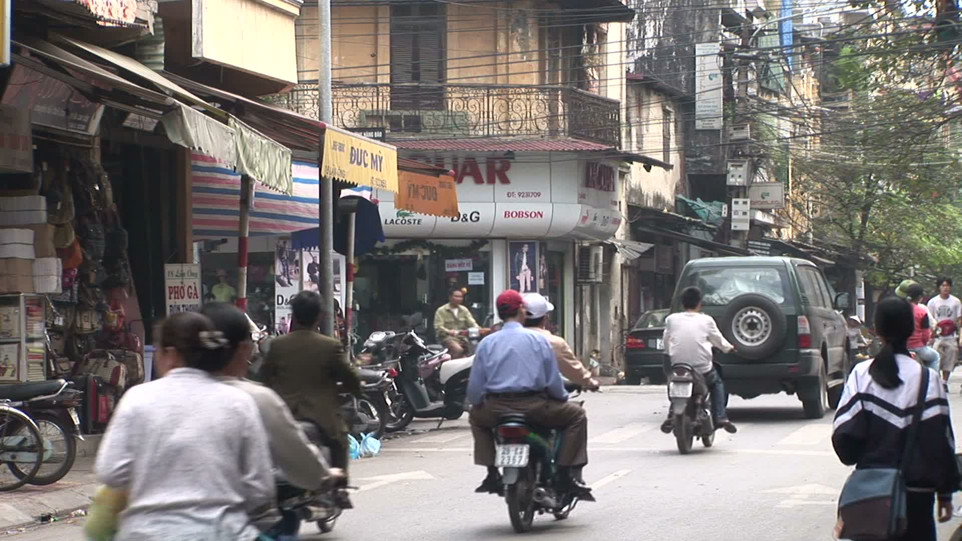 越南河内的一个城市街道视频素材