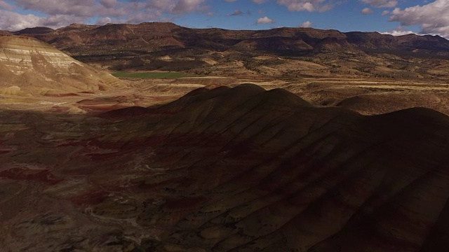 鸟瞰图的油漆山，俄勒冈州视频素材