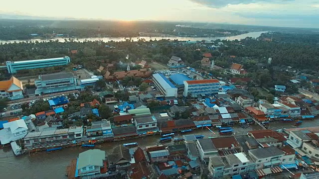 鸟瞰图amhawa浮动市场samut songkram泰国视频素材