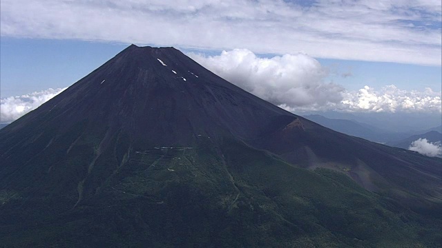 日本静冈县富士山上的海市山视频素材