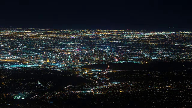 洛杉矶市中心威尔逊山的夜景视频素材