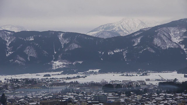 白雪覆盖的小野市，福井，日本视频素材