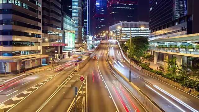 在香港市中心行驶的汽车视频下载