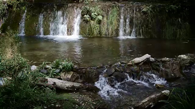 山有河，水有水。视频素材