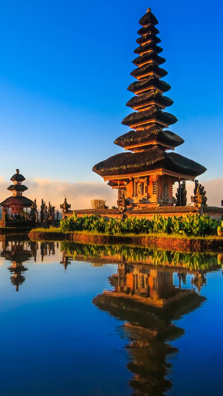 Pura Ulun Danu Bratan, Bali Landmark Travel Place Of Indonesia印尼巴厘岛地标旅游胜地视频素材