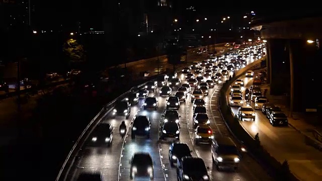 夜间高速公路交通堵塞视频素材