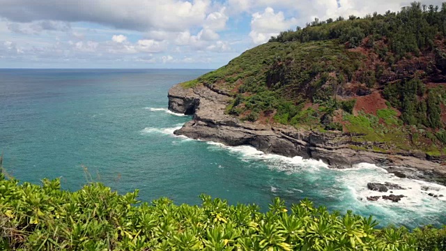 夏威夷考艾岛的热带海滩日落视频素材