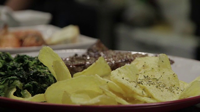 食品餐厅的牛肉视频素材