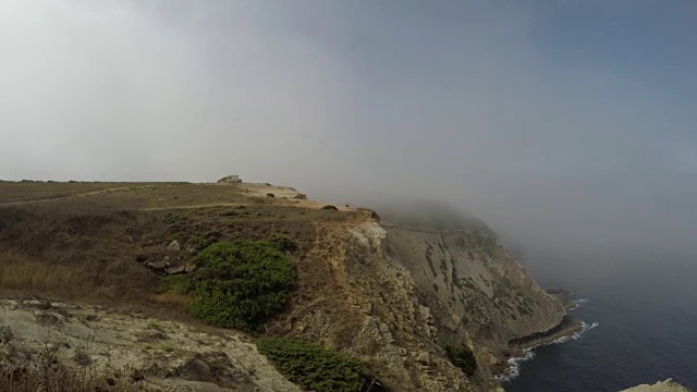 海岬上空的雾视频素材