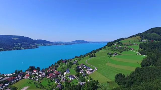 Attersee湖鸟瞰图，Attersee，上奥地利，奥地利视频下载