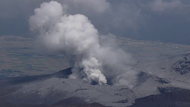 空中，麻生火山喷发，熊本，日本视频素材