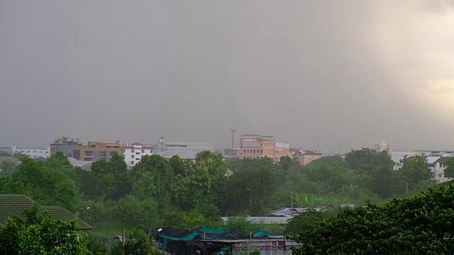 雨季的大雨视频素材