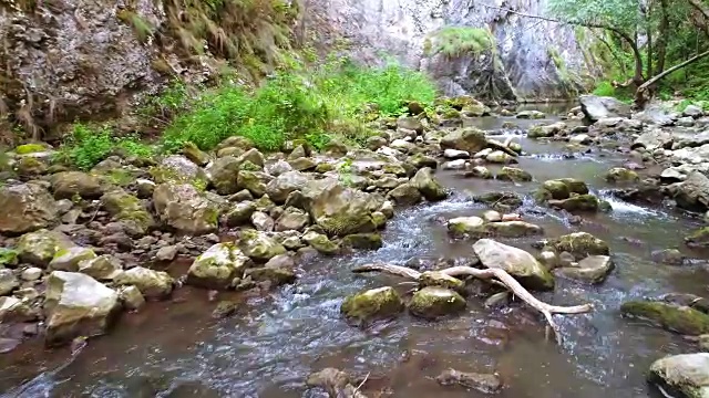 水峡谷视频素材