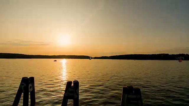 湖上的日落时光流逝视频素材