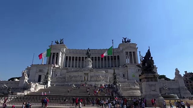 罗马的国家纪念碑祭坛，开车视频素材