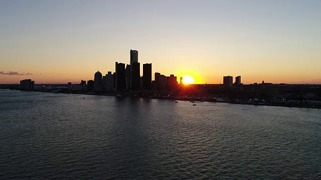 夜晚底特律的天际线视频素材