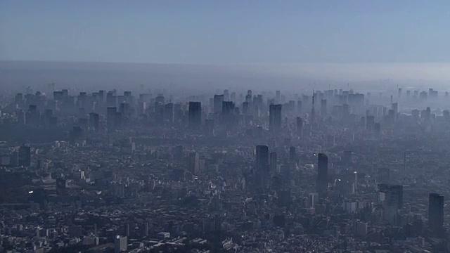 雾中的东京天际线，日本视频素材