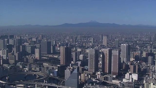 雾中的东京天际线，日本视频素材