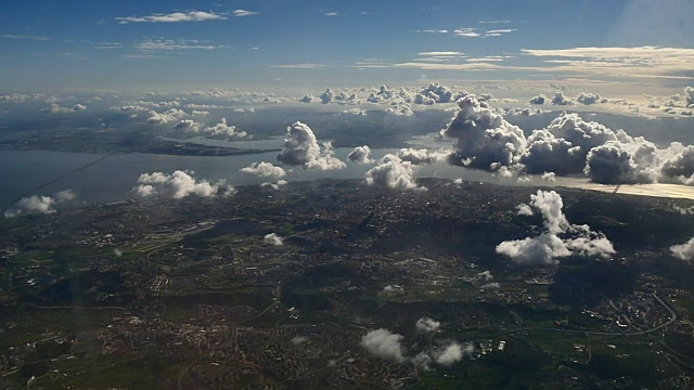 空中俯瞰群山视频素材