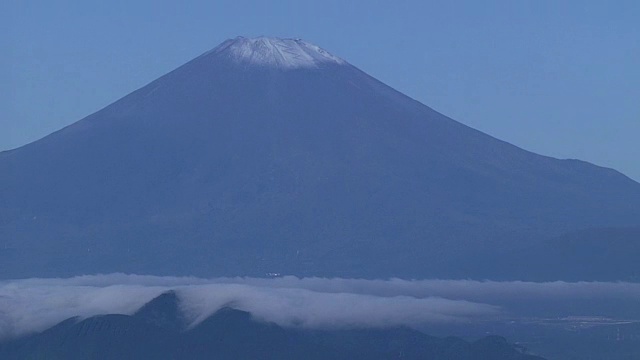 日本富士山初雪视频素材