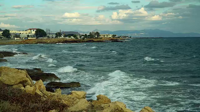 海，浪，浪花，岸。视频素材