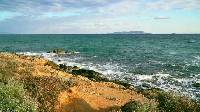 海，浪，浪花，岸。沙子。视频素材