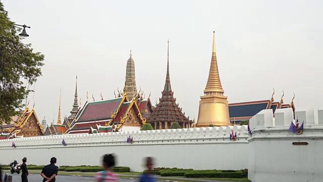 从白天到夜晚的延时拍摄泰国普拉丘寺视频素材