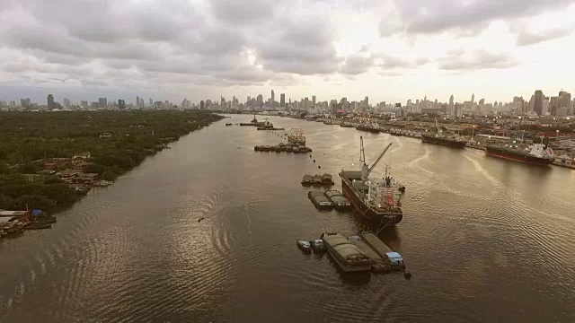 鸟瞰图的工业航运港口曼谷，泰国视频素材