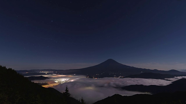 富士山夜景(云海)视频素材