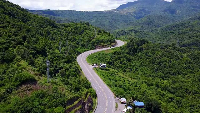 pechabun森林道路鸟瞰图视频素材