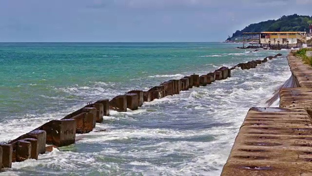 黑海海岸冲浪海滩海浪潮汐海岸海洋视频素材