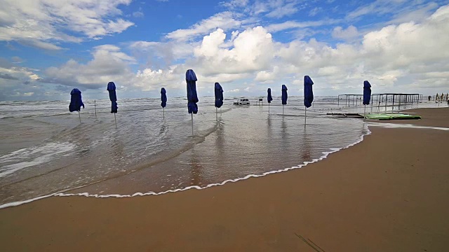 海岸海滩海浪潮汐冲浪海岸海洋视频素材